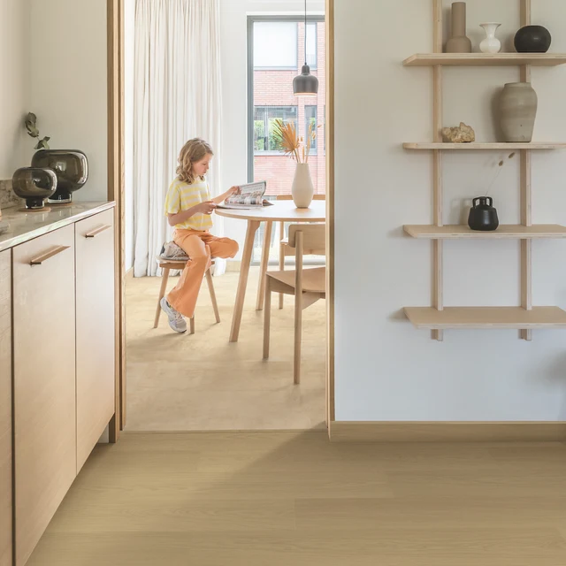 Quickstep Capture (Signature) Beige Varnished Oak — merchant product photo