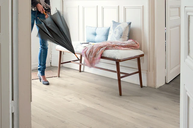 Quick-Step Impressive Soft Oak Light Click Laminate IM1854 — merchant product photo